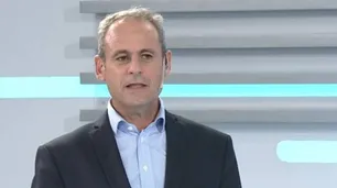 Claudio Jacquelin: “Santiago Caputo ayudando a Bolsonaro a fugarse parece una escena de Rambito y Rambón”