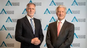 AEA pidió respeto al periodismo y defendió la libertad de expresión tras los dichos de Milei