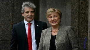 El FMI aprobó el acuerdo técnico, pero giraría los USD 900 millones tras el cumplimiento de "pasos acordados"