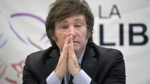 Milei organiza el contraespionaje: aprobaron la compra de detectores de micrófonos y cámaras ocultas para Olivos