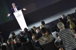 Caputo en Rosario: “No podemos movernos ni un centímetro de este camino”