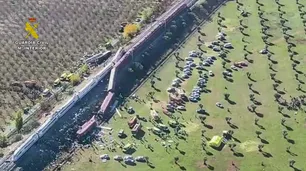 Choque de trenes en España: un error humano "doble" y una caída informática, las primeras hipótesis
