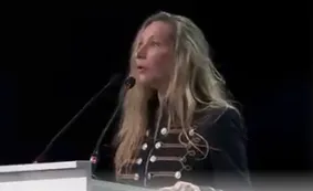 La campera de Karina Milei que fue furor en su presentación ante empresarios