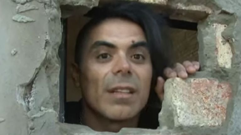 Hombre encerrado 20230405