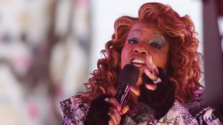 Gloria Gaynor interpretó su clásico desde Nueva York.