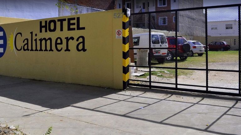 El hecho ocurrió en la playa del estacionamiento del hotel