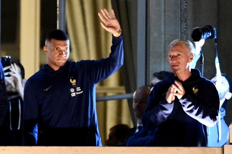 Fans de Francia y selección 20221219