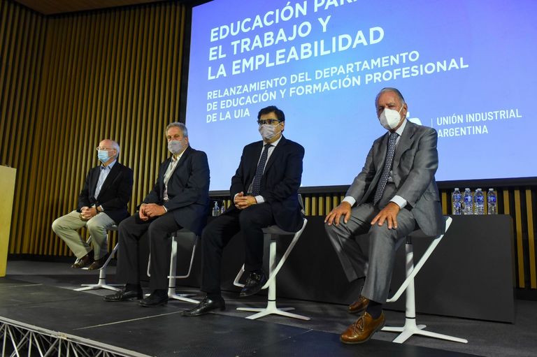 Claudio Moroni en el evento del relanzamiento del Departamento de Educación y Formación Profesional de la UIA