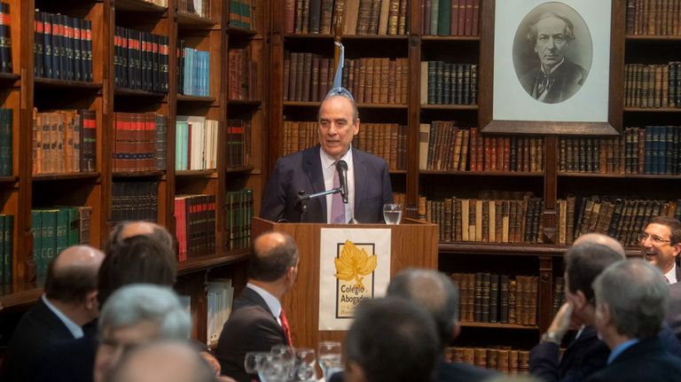 Guillermo Francos en el Colegio de Abogados.