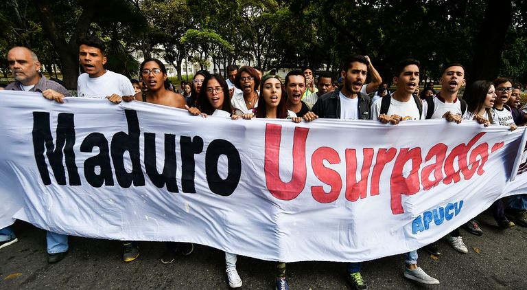 Marcha opositora en Venezuela. Foto: AFP.