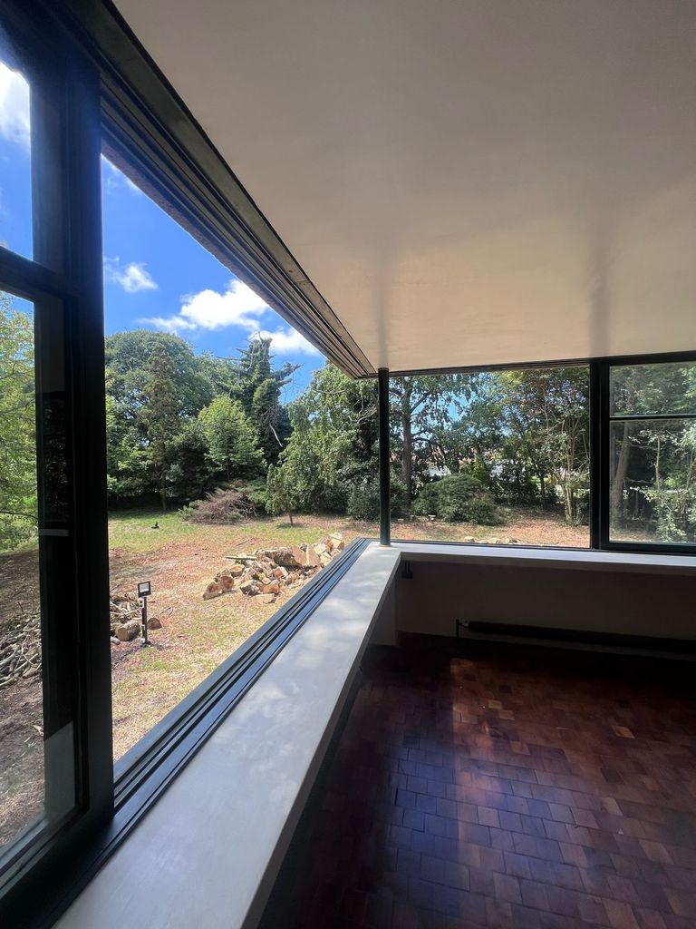 la casa sobre el arroyo