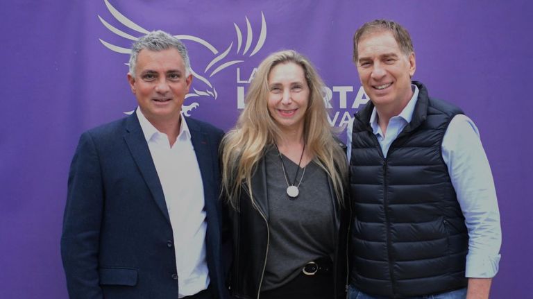 Karina Milei, Sebastián Pareja y Diego Santilli