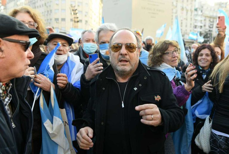 Banderazo contra el Gobierno. 