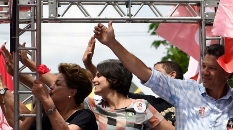 Dilma Rousseff en campaña. Foto: AFP.