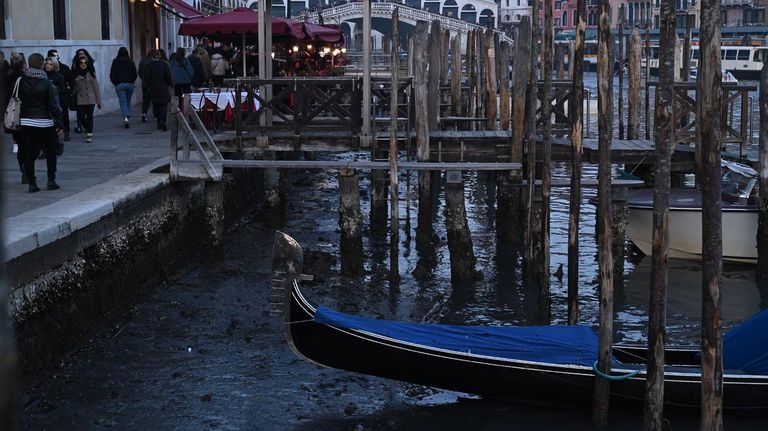 Venecia con sus canales secos
