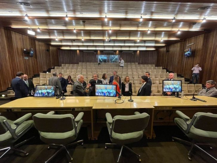 Sala de audiencia multimedia