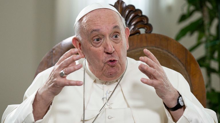 REPORTAJE DE FONTECCHIA AL PAPA FRANCISCO 20230309