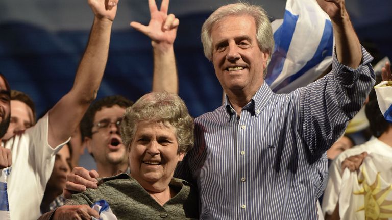 La ex primera dama de Uruguay María Auxiliadora Delgado junto a su esposo, el presidente Tabaré Vázquez.