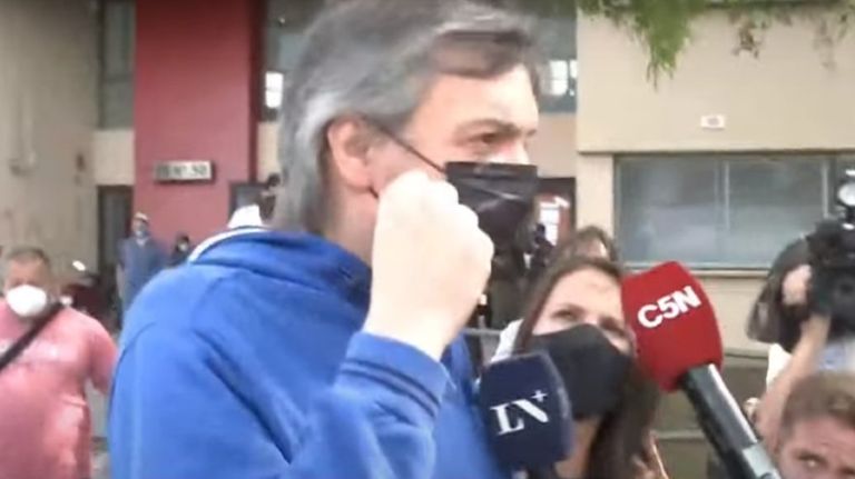 Máximo Kirchner, votando en La Plata.