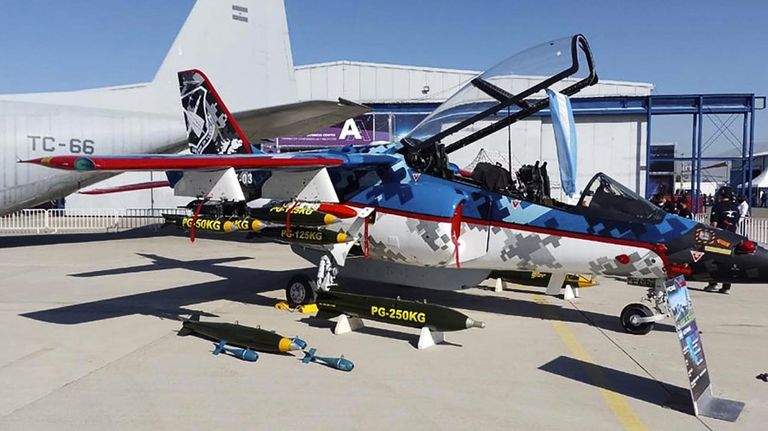 Aviones Pampa III bloque II