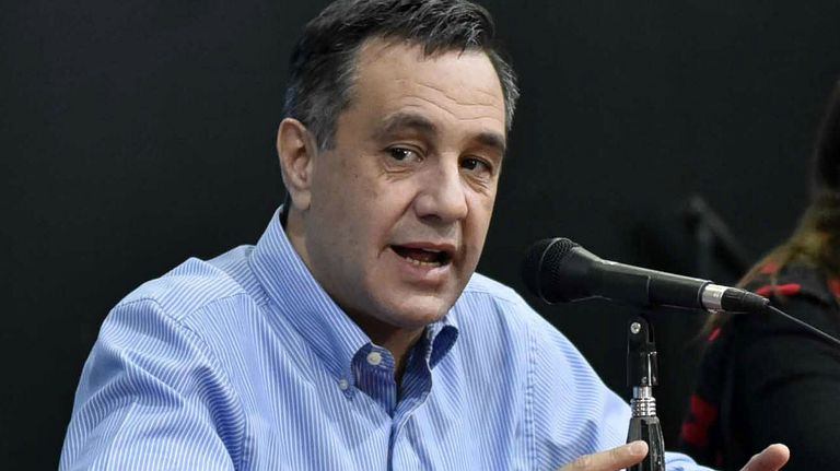 El ministro de Educación, Cultura, Ciencia y Tecnología, Alejandro Finocchiaro.