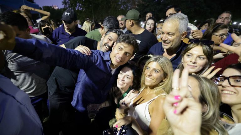 Axel Kicillof La Plata g_20221229