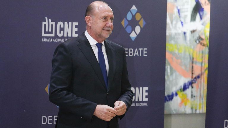 Llegada de invitados al debate x balotaje