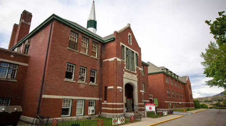 Escuela Canadá Cadáveres