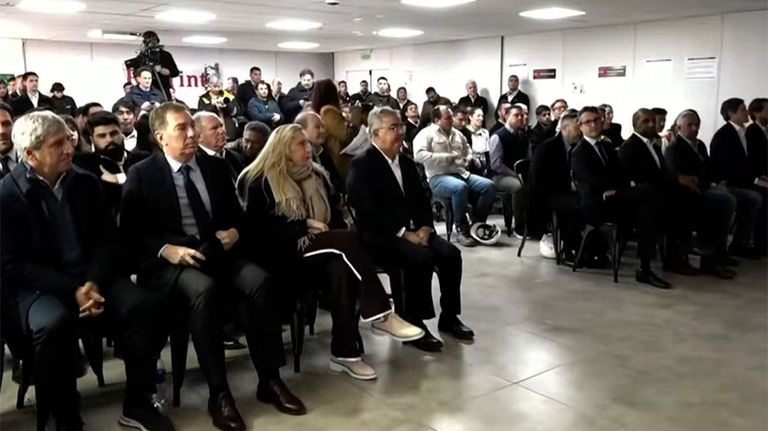 Caputo, Santilli, Karina Milei y Jalil, en primera fila en el discurso de Milei en Catamarca.