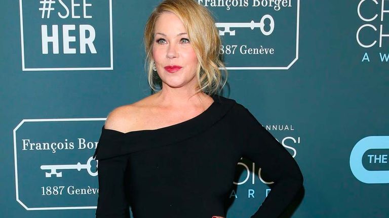 Christina Applegate 25022026