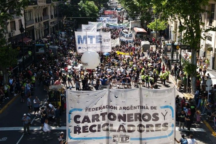 Marcha cartonera