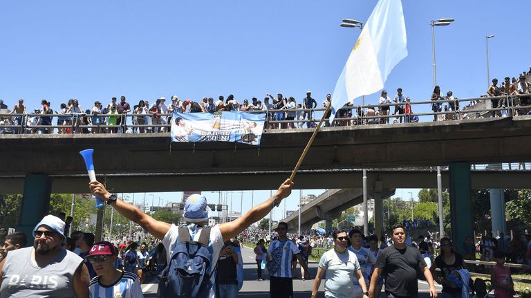Festejos en el camino de los campeones