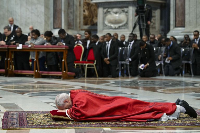 El Papa en Viernes Santo