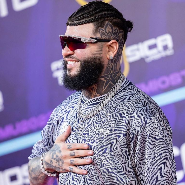 Quién es Farruko, el cantante latino que hizo bailar a Mick Jagger