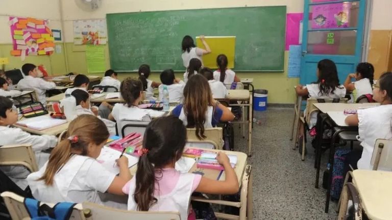 El Gobierno Nacional acordó al menos 190 días de clases en 2026.