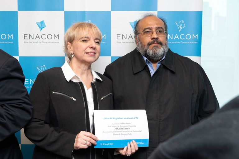 Giudici entregó licencias de FM