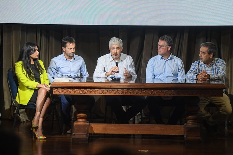 Reunión mesa del dengue