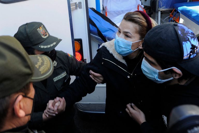 La expresidenta de Bolivia Jeanine Áñez, detenida.