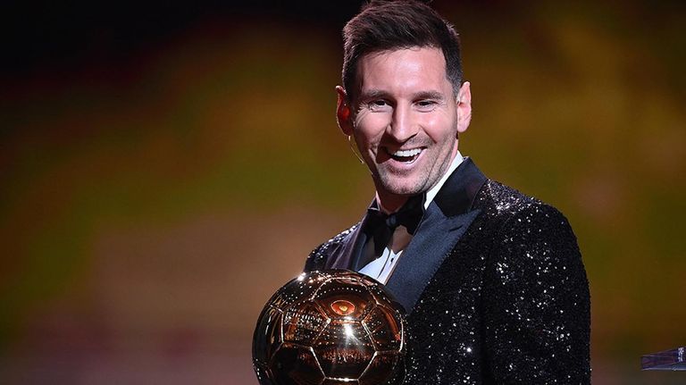 Messi recibe el Balón de Oro