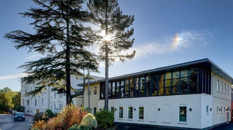 Lambrook School