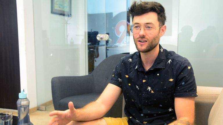 Pablo Albella a solas con revista Ocio