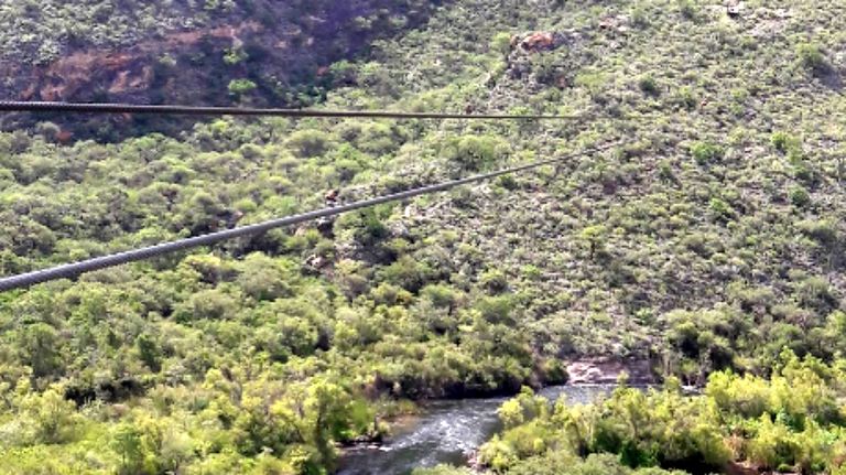 El cable que embistió accidentalmente el helicóptero de Jorge Brito era una de las atracciones turísticas en Salta.