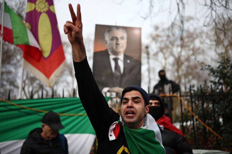 Irán