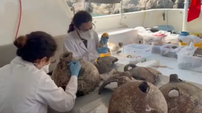 Las reliquias restauradas pasarán a exhibirse en el nuevo Museo de Arqueología Subacuática del Mediterráneo en Antalya