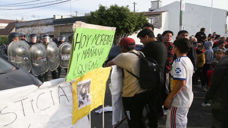 Una nena de 11 años muere tras ser asaltada y golpeada cuando llegaba a la escuela en Lanús 20230809