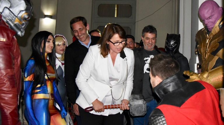 En 2019, Victoria Alonso, actual presidenta de Marvel Studios, fue homenajeada en La Plata