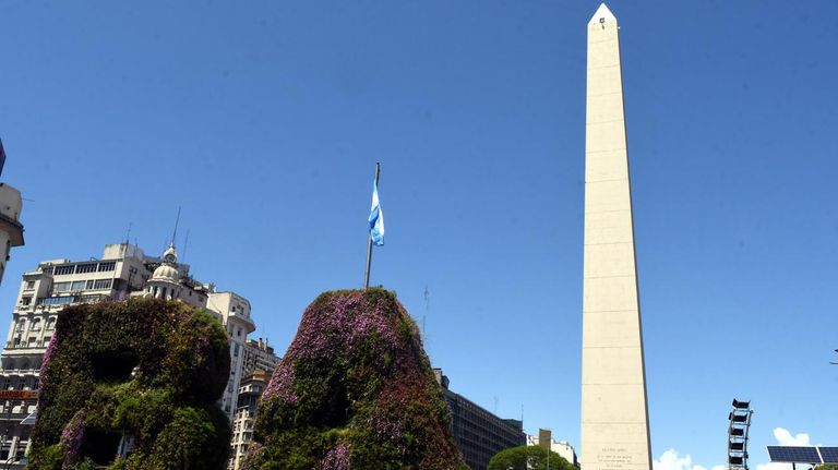 Obelisco deteriorado 20201110