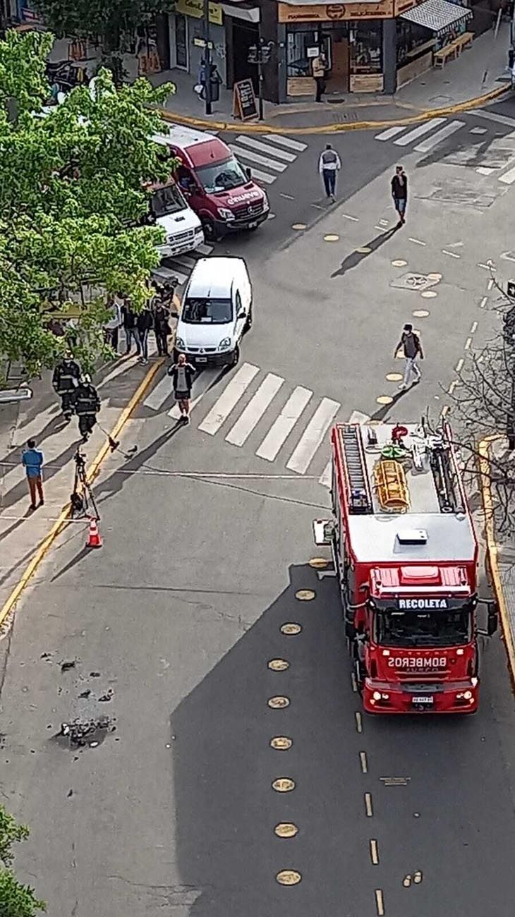 Incendio de taxi en recoleta 20211025