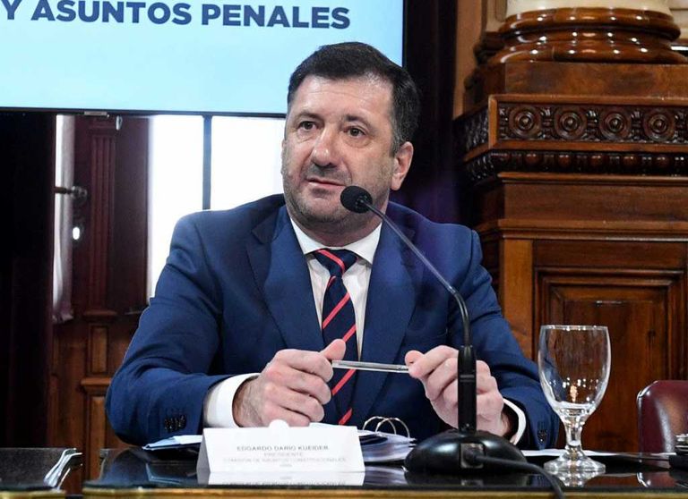 Eduardo Kueider sigue detenido en Paraguay.