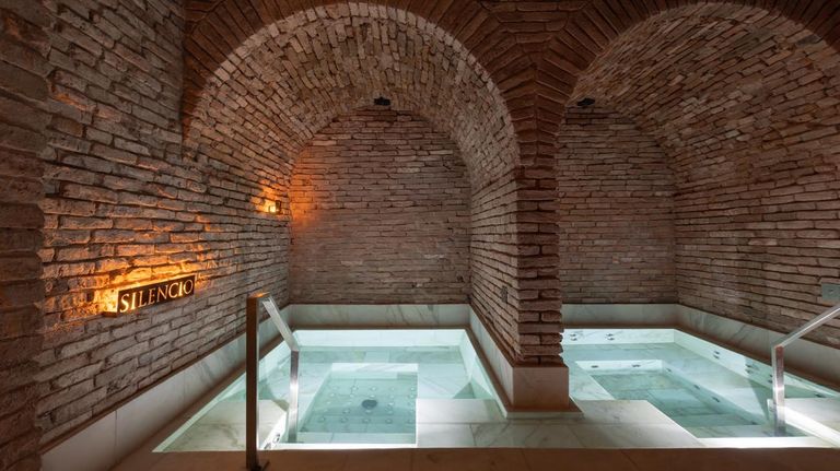 AZUR REAL HOTEL BOUTIQUE |||